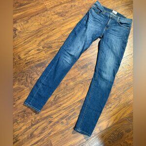 Hudson women’s size 27 Midrise Natalie Super Skinny jeans